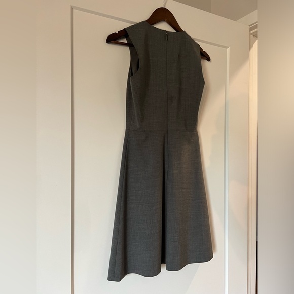 🩶Theory Miyani Split Front Dress In Sevona Stretch Wool (Size 0) - Picture 10 of 16